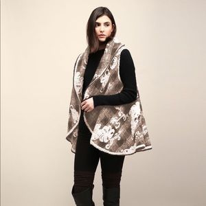 Floral embossed shawl vest in taupe/white